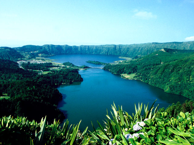 Arquipélago dos Açores, Guia de Portugal
