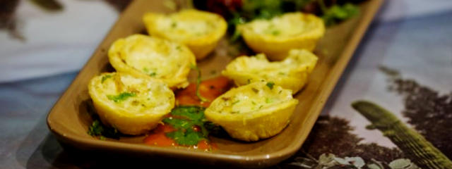 Petisco com bacalhau, na Tabedrna Anti-Dantas, Freguesia de Santo Antônio, Lisboa &copy; Taberna Anti-Dantas, ilustração