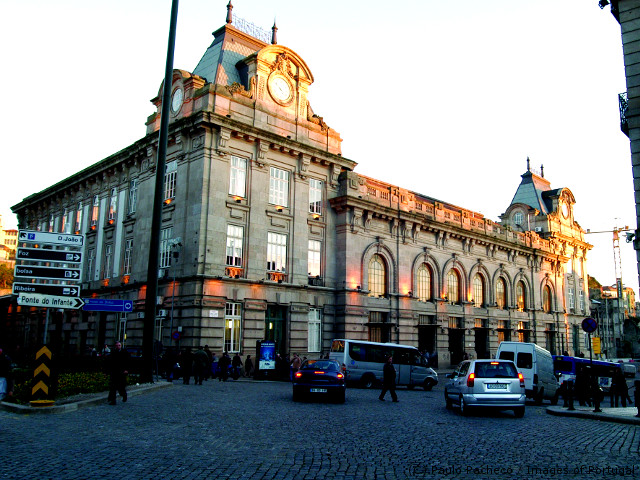 Vista do Centro do Porto, Distrito do Porto &copy; / Ilustração