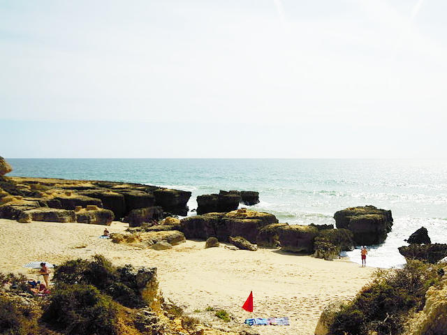 Praia do Evaristo, Albufeira, Distrito de Faro (Algarve), Sul de Portugal © Stavros1 / CC