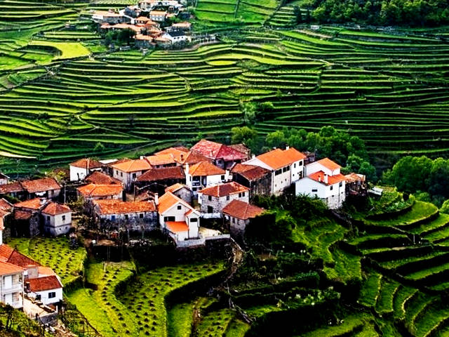Aldeia de Sistelo em Arcos de Valdevez, distrito de Viana do Castelo, Alto Minho &copy; CM de Arcos de Valdevez, ilustração