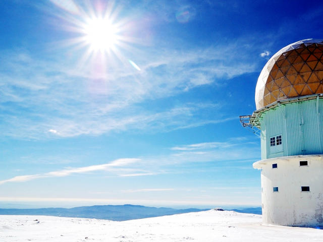 Inverno na Serra da Estrela, na Covilhã (Distrito de Castelo Branco), Beira Interior &copy; CM da Covilhã, ilustração