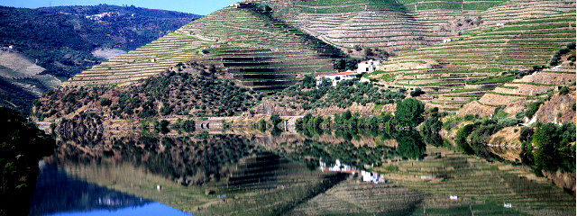 Vista do Rio Douro, Douro Litoral, Porto, Portugal &copy;  / Images of Portugal