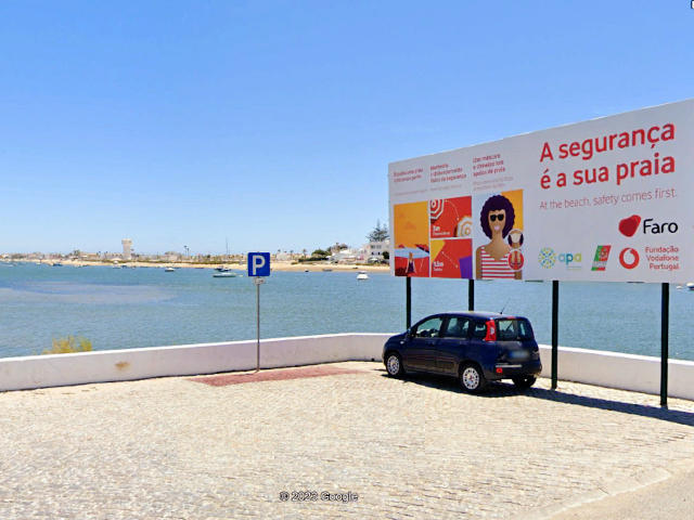 Chegando à Praia do Farol, Município de Faro, Distrito de Faro (Algarve) &copy;  Google Earth Pro, ilustração