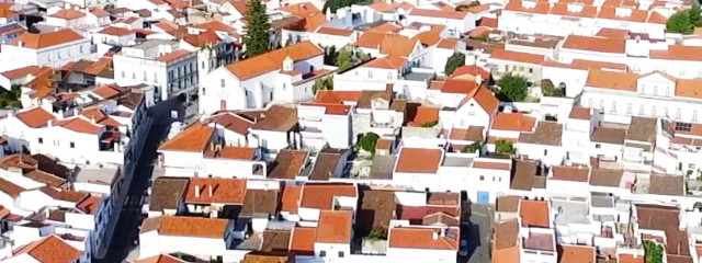 Vista de em Ferreira do Alentejo (Distrito de Beja), no Baixo Alentejo &copy; Turismo do Alentejo, ilustração