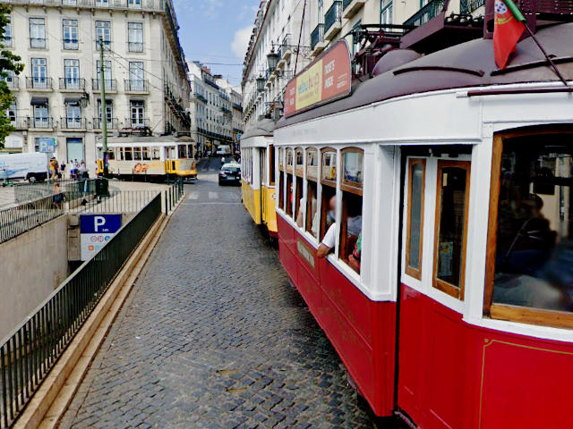 Bairro Alto - Vista da Praça Luís de Camões desde o Largo do Chiado, Freguesia da Misericórdia, Lisboa &copy; Google Earth Pro