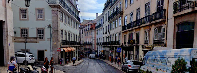Largo do Calhariz, Freguesia da Misericórdia, Lisboa &copy; Google Earth Pro