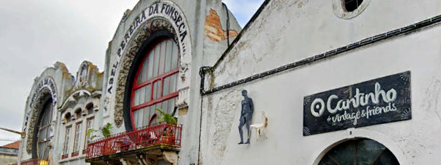 Fachada do Armazém Abel Pereira da Fonseca, Poço do Bispo, Freguesia de Marvila, Lisboa &copy; Google Earth Pro