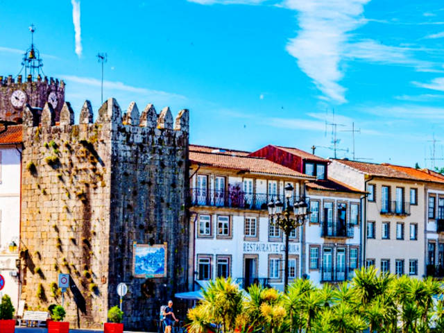 Vista de Ponte de Lima, distrito de Viana do Castelo, Alto Minho &copy; / Internet, ilustração