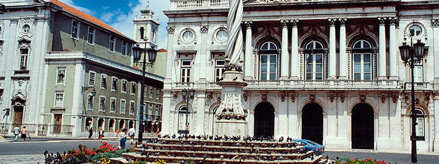 Town Hall Square, City of Lisbon, Estremadura, Central Portugal © / Images of Portugal